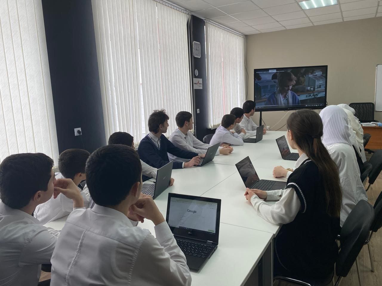 В рамках всероссийского образовательного проекта "Урок цифры" в МКОУ "Новогагатлинская СОШ им Х.С.Салимова" прошли мероприятия по теме : « Секреты операционных систем» . Ответственный: Асламханова Халимат Гусейновна..